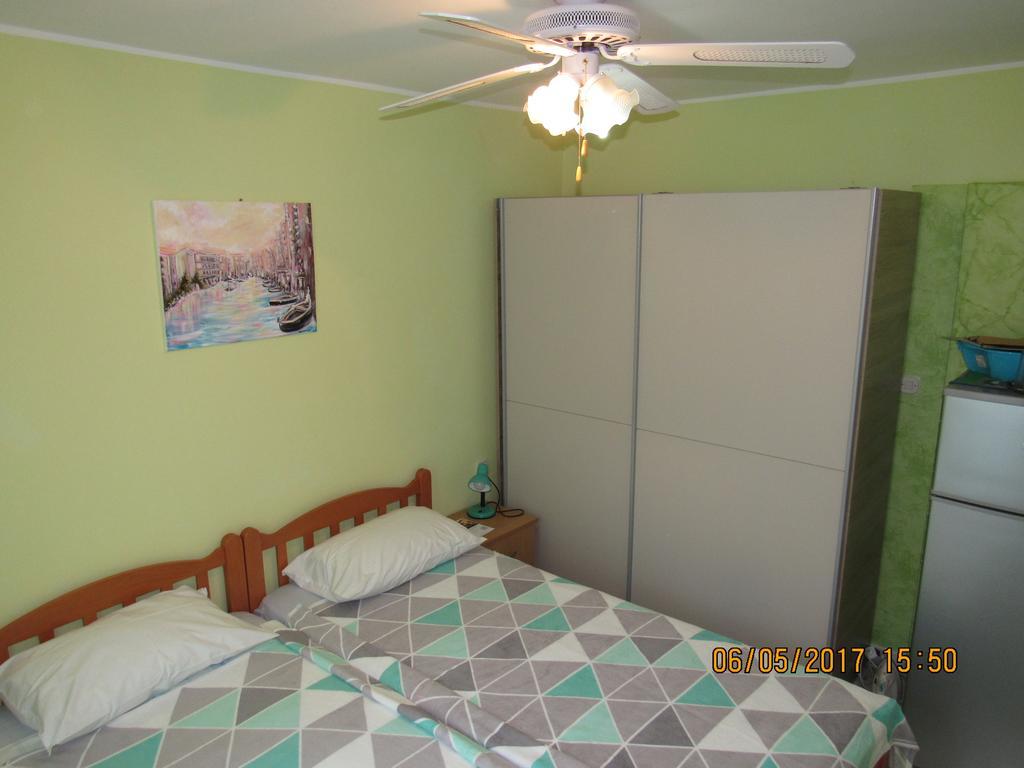 Guest House Vanessa ซูเปตาร์ ภายนอก รูปภาพ