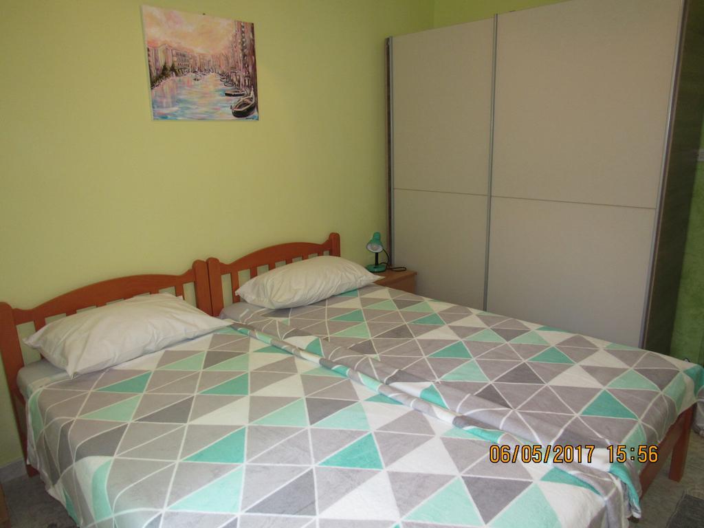 Guest House Vanessa ซูเปตาร์ ภายนอก รูปภาพ