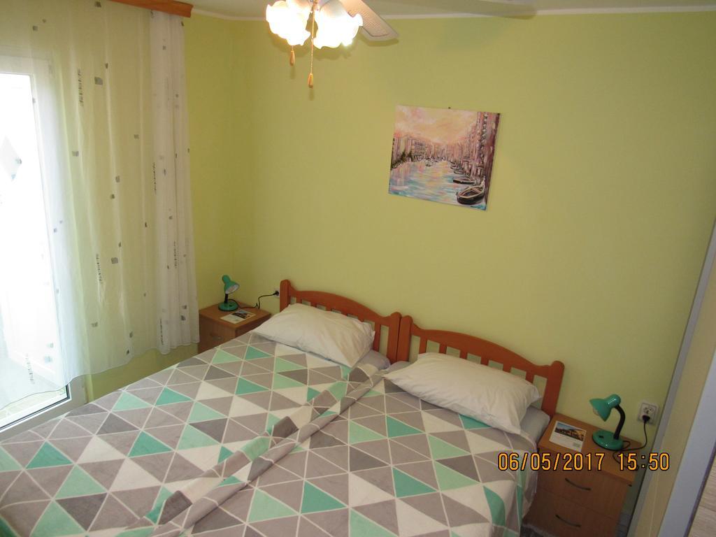 Guest House Vanessa ซูเปตาร์ ภายนอก รูปภาพ