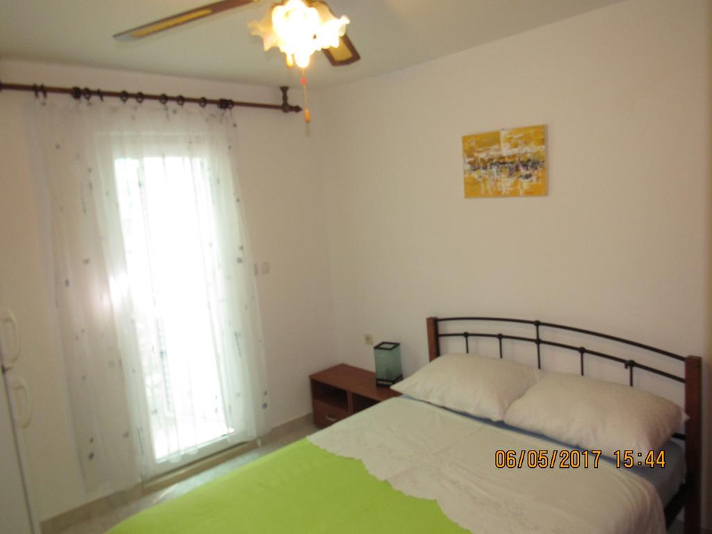 Guest House Vanessa ซูเปตาร์ ภายนอก รูปภาพ