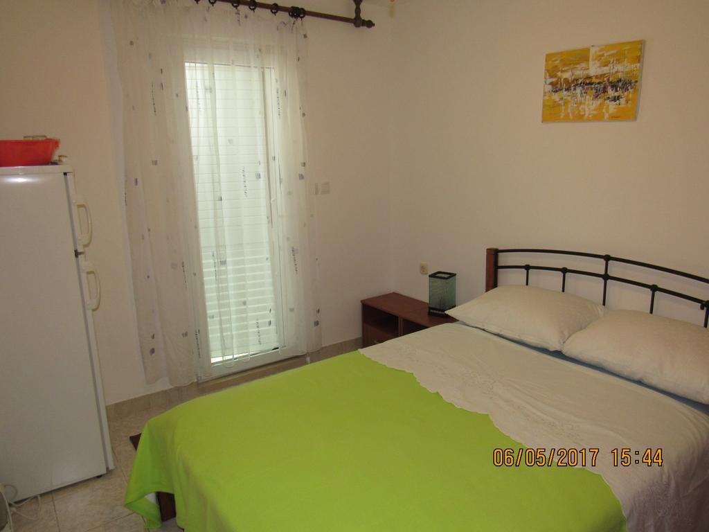 Guest House Vanessa ซูเปตาร์ ภายนอก รูปภาพ