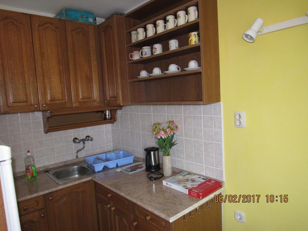 Guest House Vanessa ซูเปตาร์ ภายนอก รูปภาพ