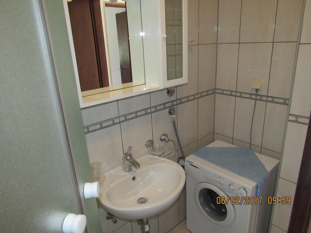 Guest House Vanessa ซูเปตาร์ ภายนอก รูปภาพ