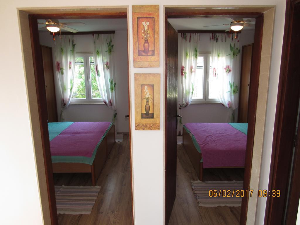 Guest House Vanessa ซูเปตาร์ ภายนอก รูปภาพ