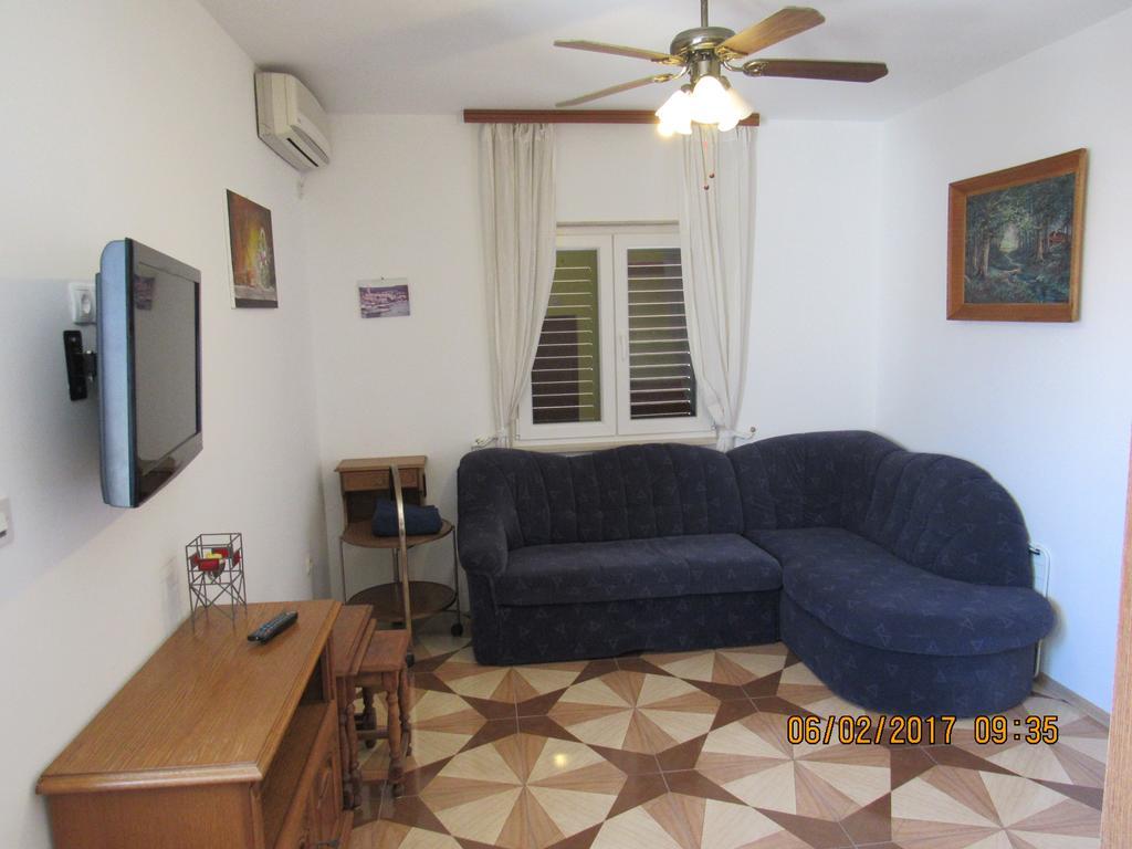 Guest House Vanessa ซูเปตาร์ ภายนอก รูปภาพ